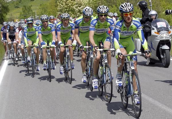 Liquigas set the pace