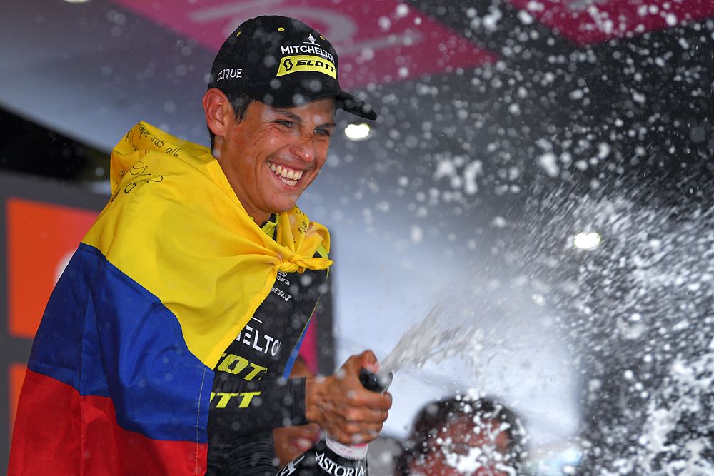 Esteban Chaves (Mitchelton-Scott) wins stage 19 at the Giro d'Italia