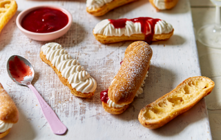 Eclairs with a prosecco cream filling and jam