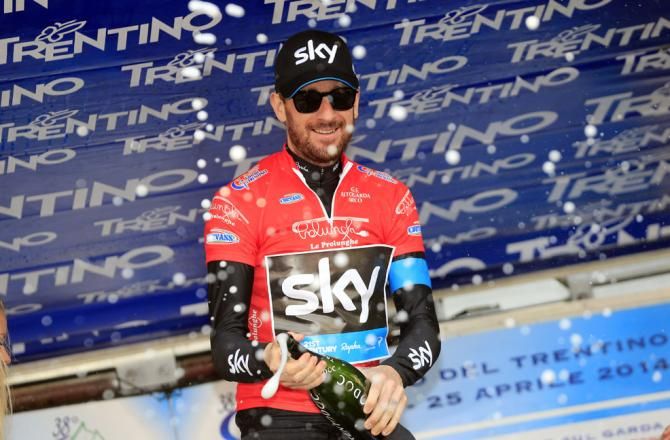 Bradley Wiggins takes the intermediate sprints jersey