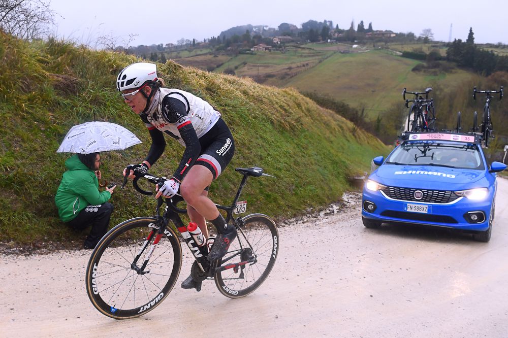 Eleonora van Dijk attacks at Strade Bianche