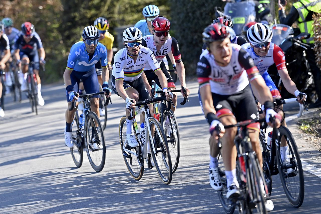 Liege - Bastogne - Liege 2021 - 107th Edition - Liege - Liege 259,1 km - 25/04/2021 - Julian Alaphilippe (FRA - Deceuninck - Quick-Step) - Alejandro Valverde (ESP - Movistar Team) - photo Vincent Kalut/PN/BettiniPhoto&Acirc;&copy;2021