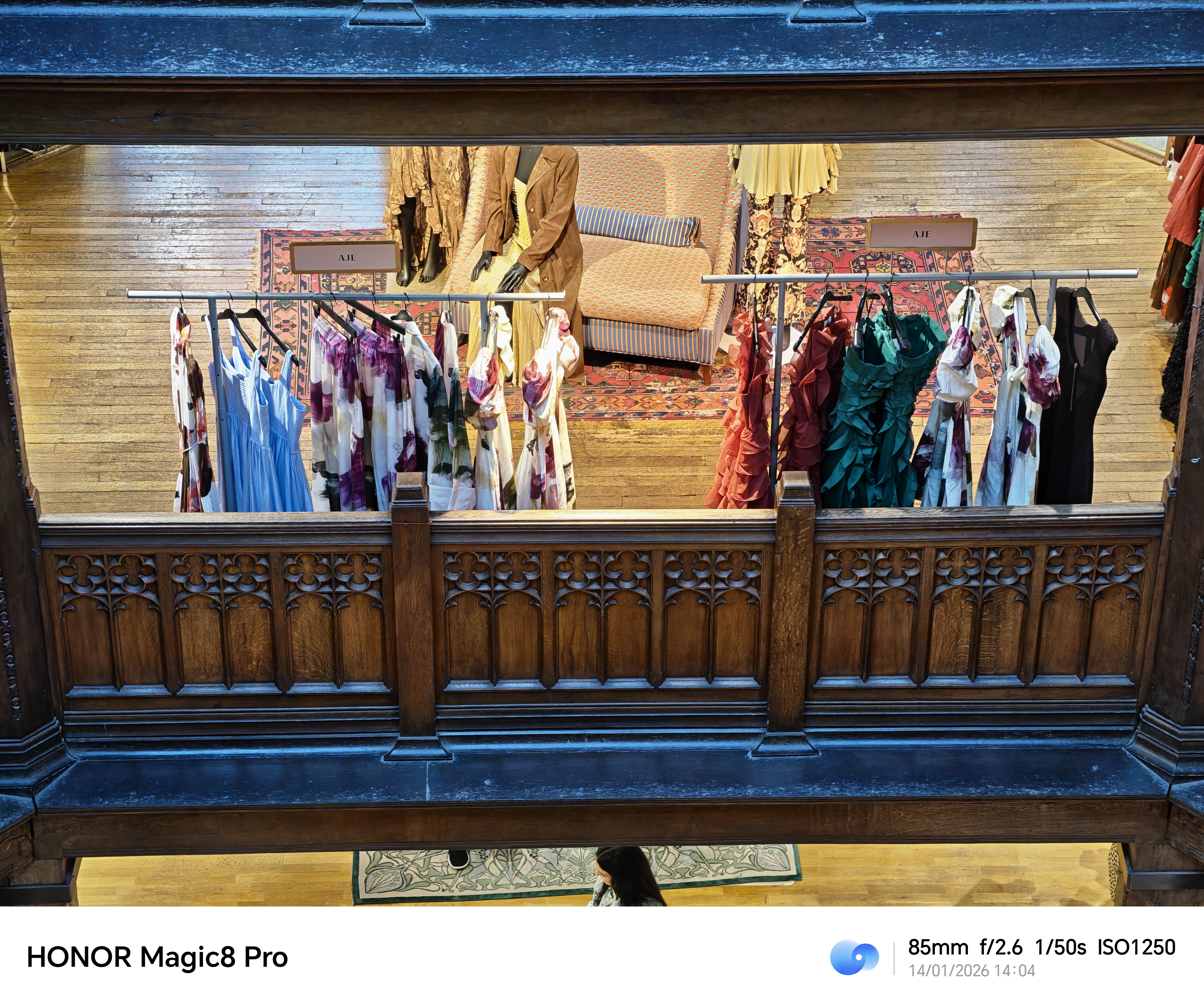 Honor Magic 8 Pro camera sample Liberty atrium 3.7x zoom