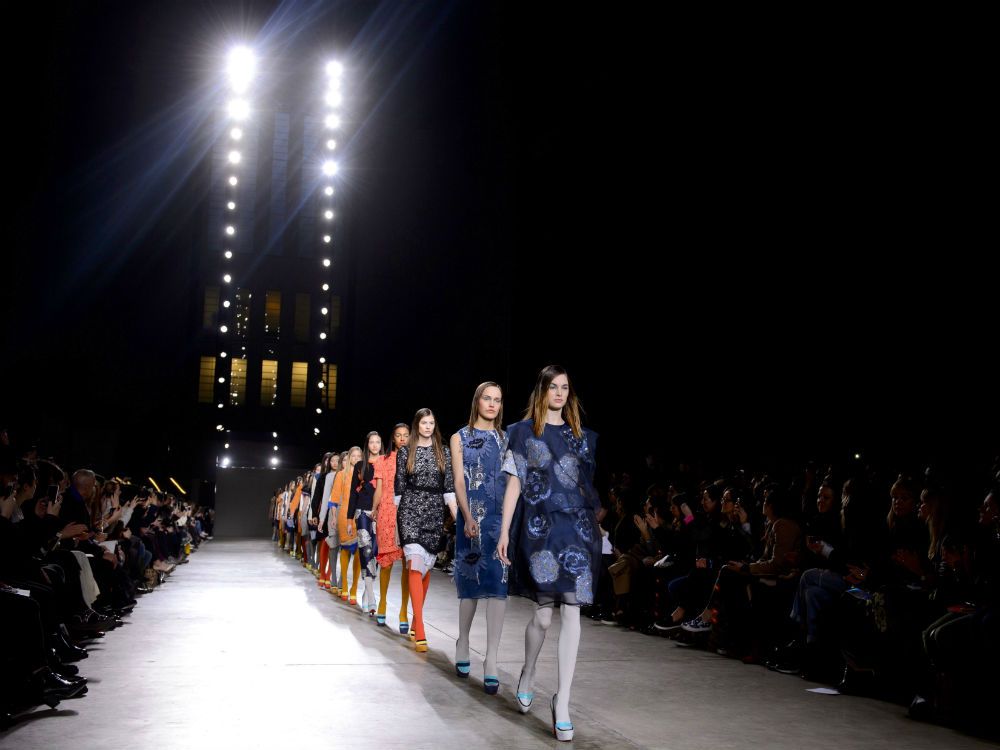 9 Things Every Aspiring Fashionista Needs To Know At Fashion Week ...