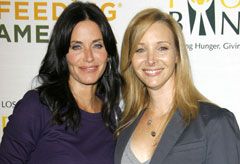 Courteney Cox &amp; Lisa Kudrow - Celebrity News - Marie Claire