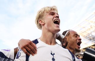 Lucas Bergvall of Tottenham Hotspur celebrates scoring his team's second goal during the Premier League match between West Ham United and Tottenham Hotspur at London Stadium on September 13, 2025 in London, England.