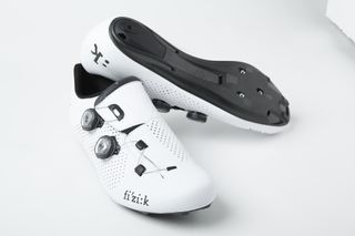 The R1B features a new carbon sole and two Boa dials