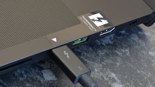 Kensington SD5000T5 EQ Thunderbolt 5 docking station connected to Razer Blade 18