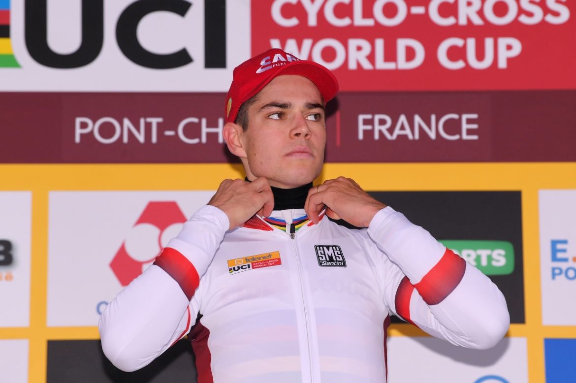 Wout Van Aert is back in the leader's jersey