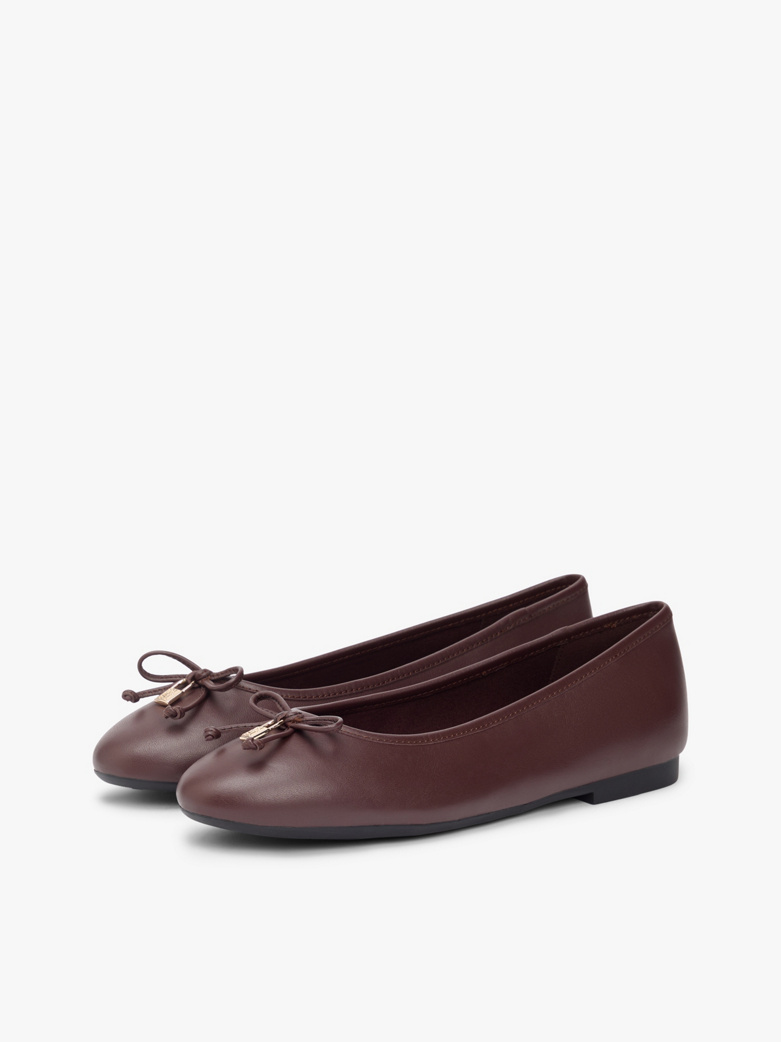 Th Monogram Charm Leather Ballerinas
