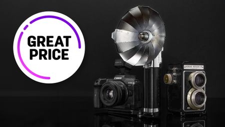 Flashpoint Flashback Lux Master, next to Canon and Kodak cameras, with the text balloon "Great Price"