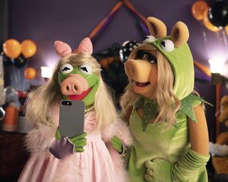 'Muppets Haunted Mansion' sees Kermit and Miss Piggy cross dress as each other. But will their disguises fool anyone?