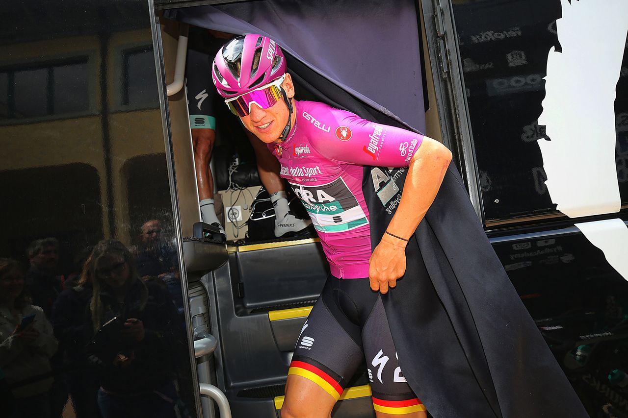 Pascal Ackermann (Bora-Hansgrohe) leaves his team bus