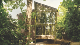 Modern house on Chesterton Road, Cambridge.