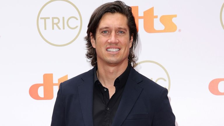 Vernon Kay, Who is Vernon Kay married to?