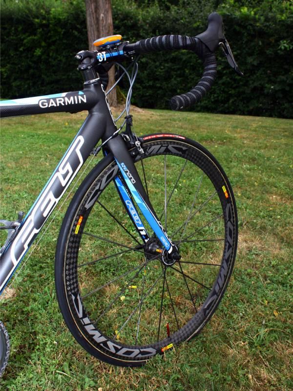 Mavic's Cosmic Carbone Ultimate wheels have proven highly versatile with their modest aero profile, excellent stiffness and light weight.