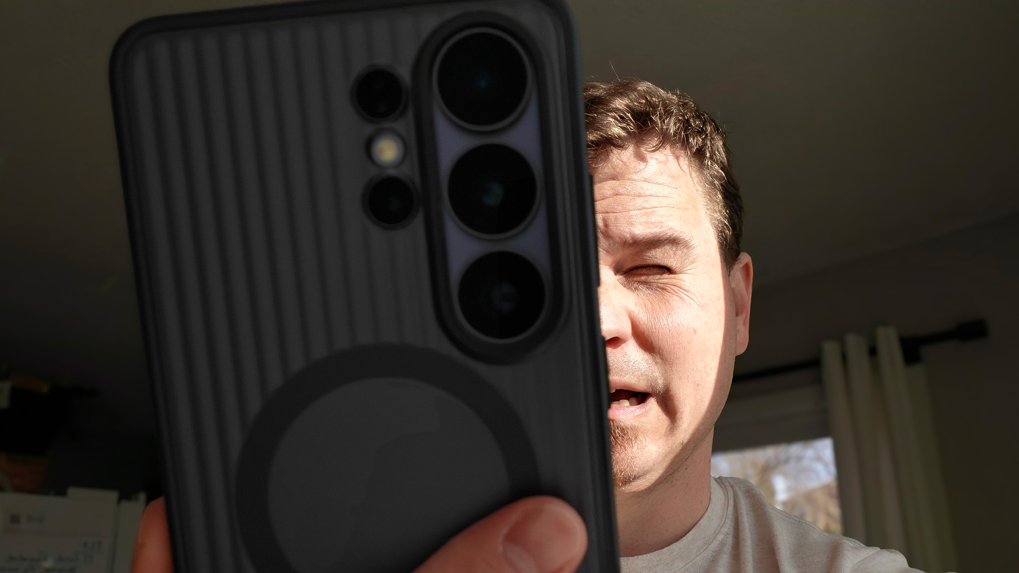 Being blinded by the Galaxy S26 Ultra's bright display when a video is strobing