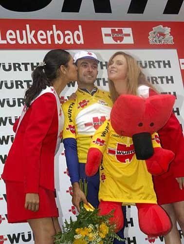 Angel Vicioso (W&uuml;rth) prefers brunettes.