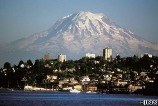 An eruption at Washington's Mount Rainier could trigger deadly mudflows from melting glaciers.