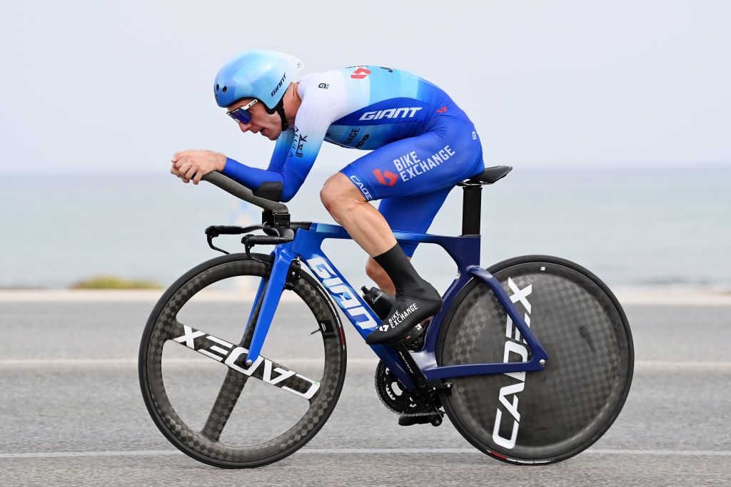 ALICANTE SPAIN AUGUST 30 Simon Yates of United Kingdom and Team BikeExchange Jayco sprints during the 77th Tour of Spain 2022 Stage 10 a 309km individual time trial stage from Elche to Alicante LaVuelta22 WorldTour on August 30 2022 in Alicante Spain Photo by Justin SetterfieldGetty Images