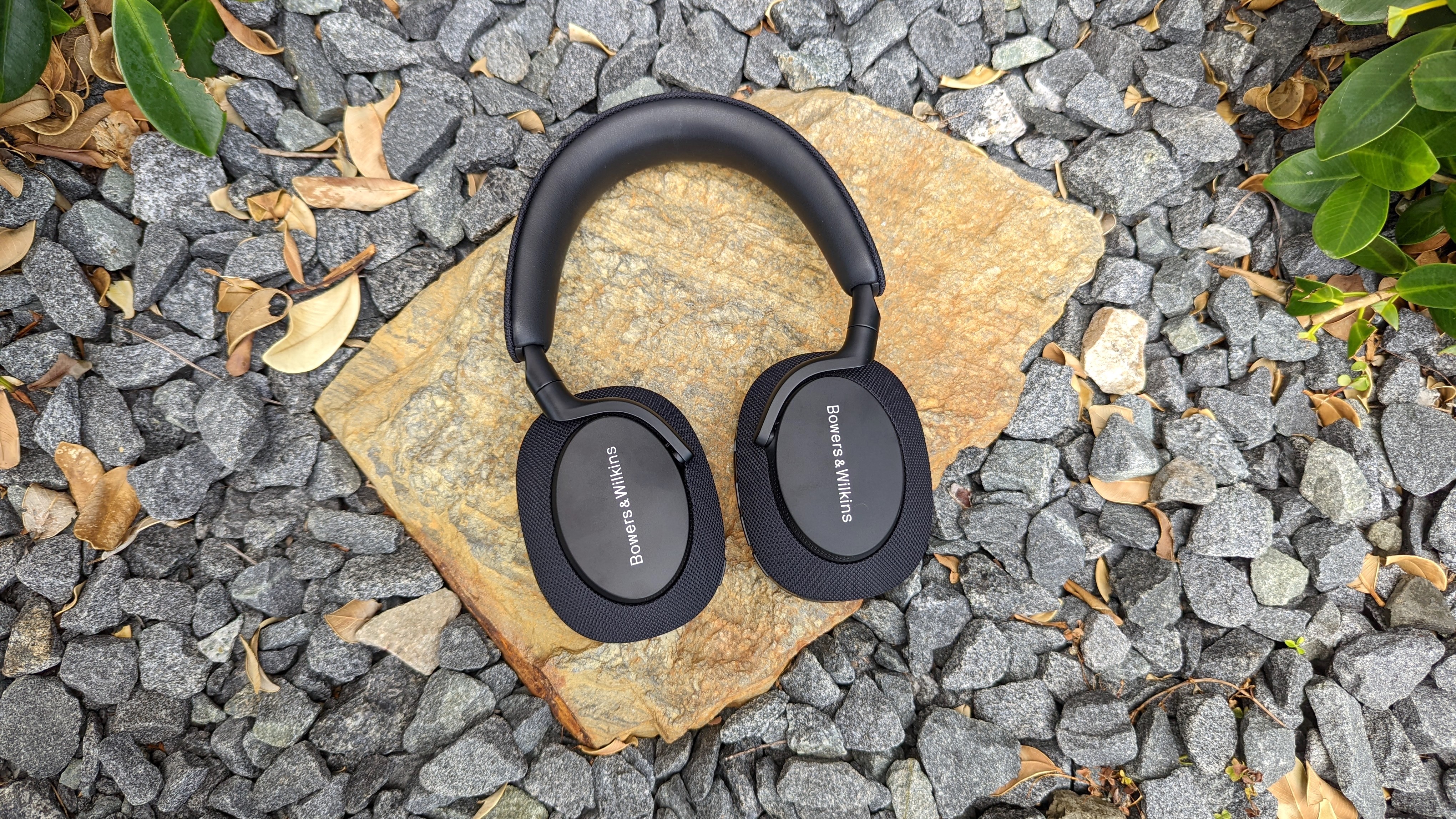 Bowers & Wilkins Px7 S2 review: Premium headphones that rival Sony