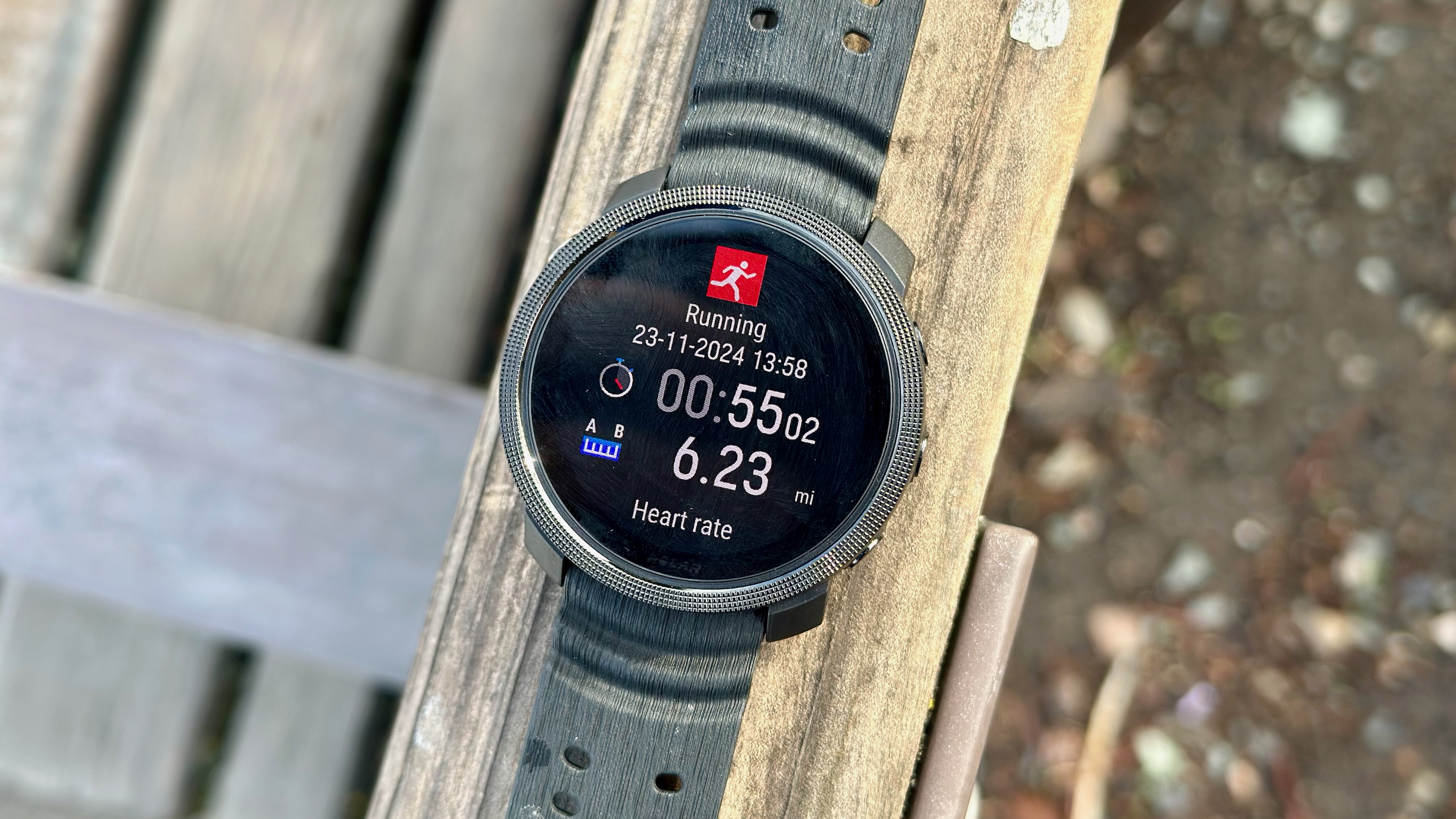 The Polar Vantage M3 has premium guts in a mid-range package — with one key flaw