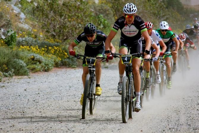 Ryan Trebon sets the pace early in the race, ahead of Keegan Swenson, Todd Wells and Ryan Woodall.