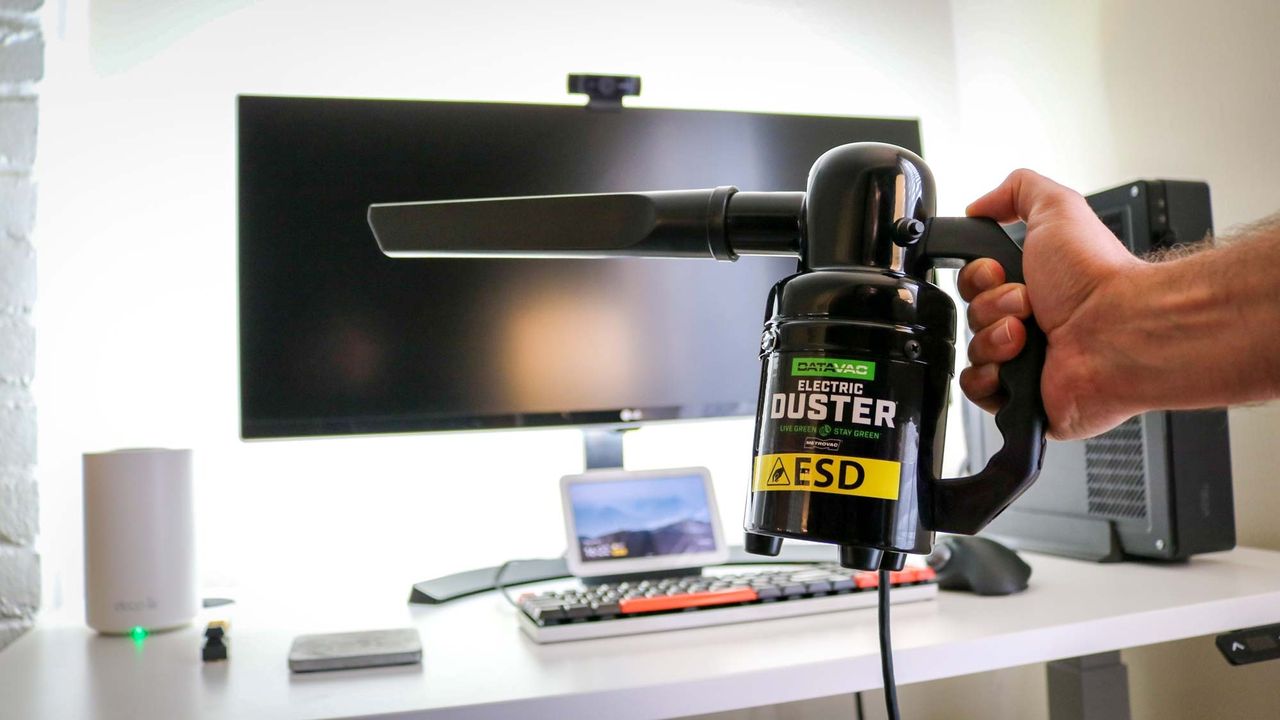 I’ve tested hundreds of gadgets and these are the 12 accessories I swear by for a clean PC and tidy desk