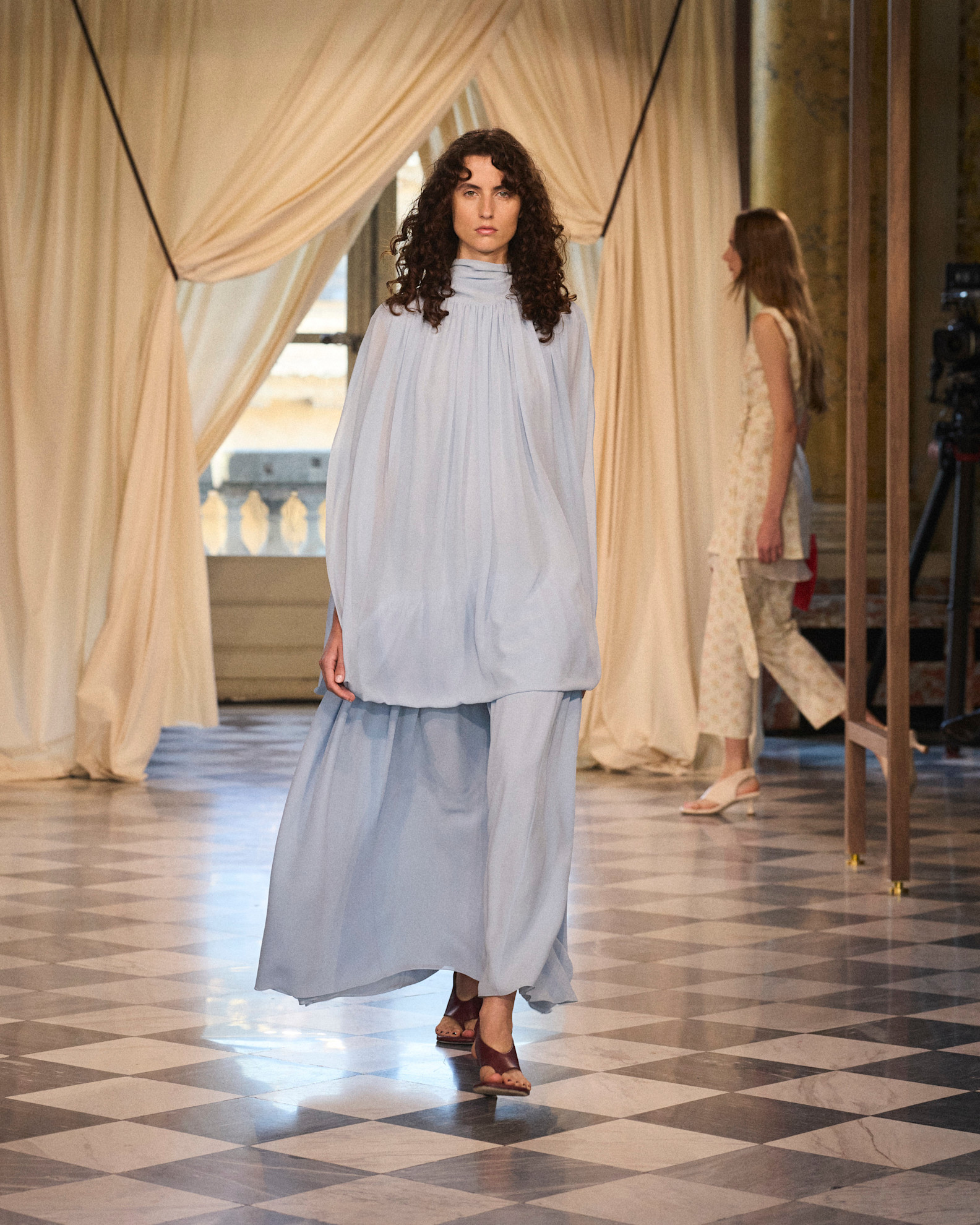 Model wears the icy blue colour trend on the Icicle spring/summer 2026 runway.