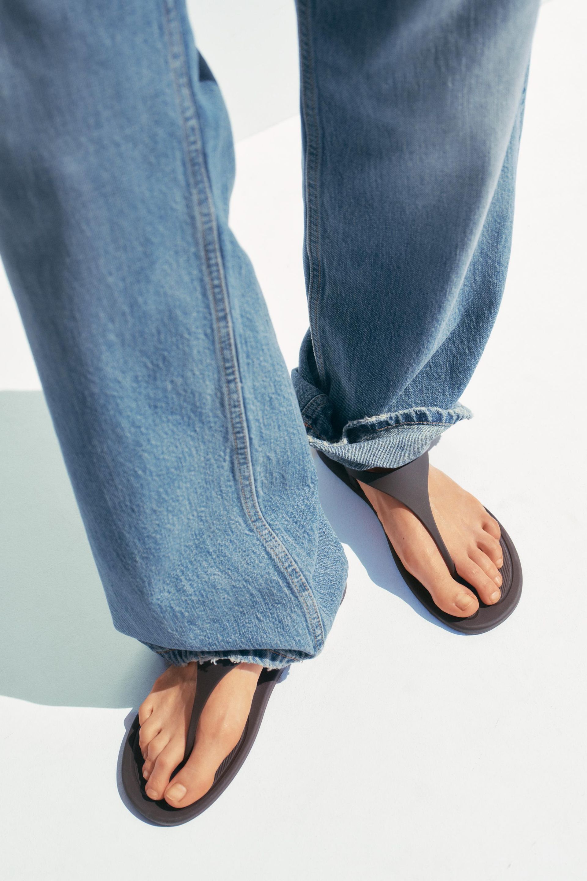 Rubberized Flat Sandals