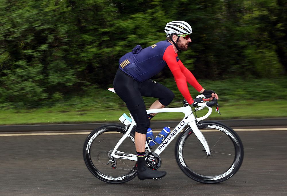 Bradley Wiggins (WIGGINS) with the number one dossard