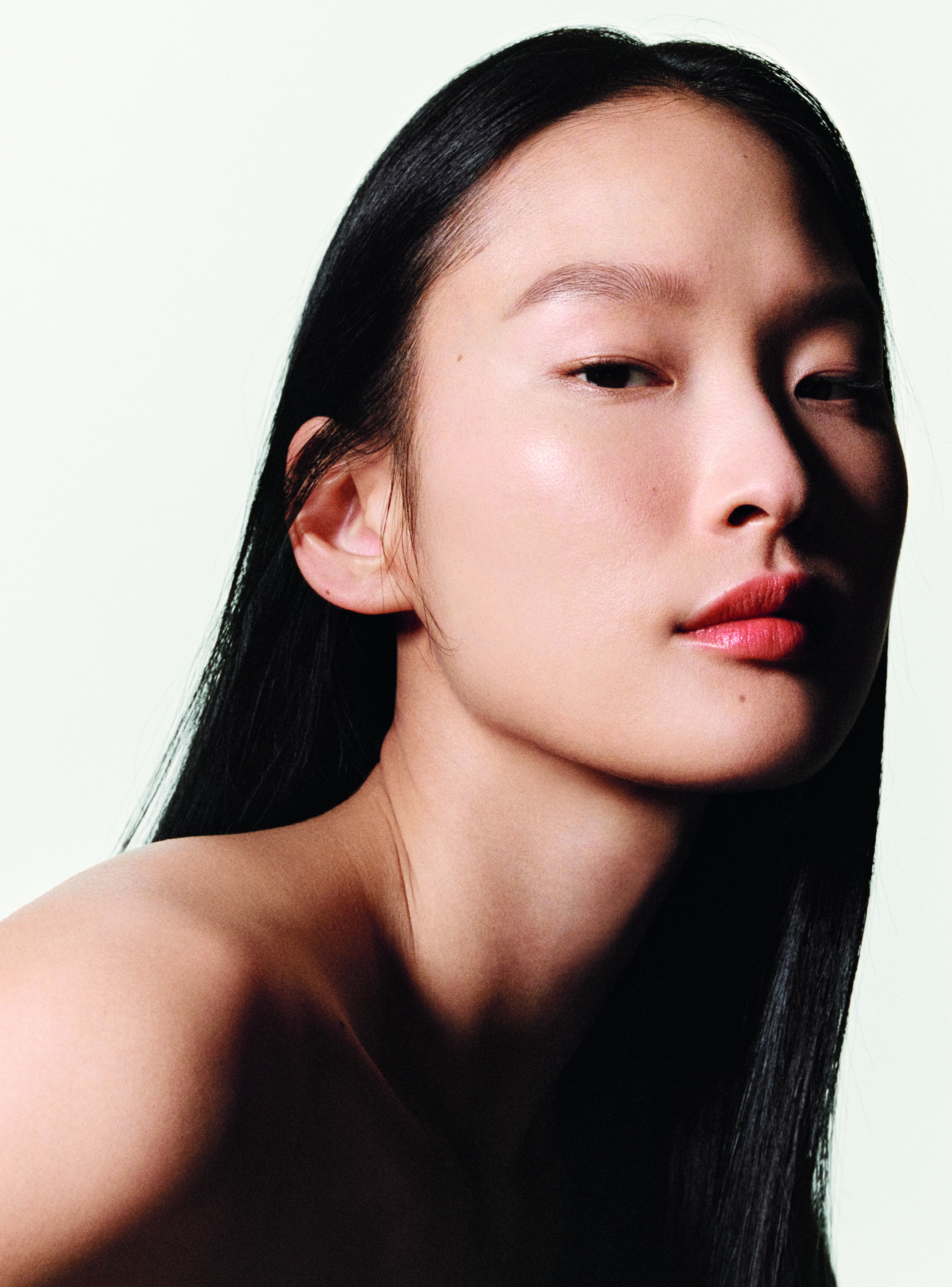 Herme&amp;#768;s Plein Air Fond de teint on model