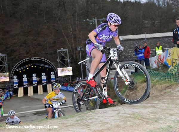 1/8 Finals: Anneke Beerten leading up the first climb. Pavla Havlikova (11) caught and passed to take the win