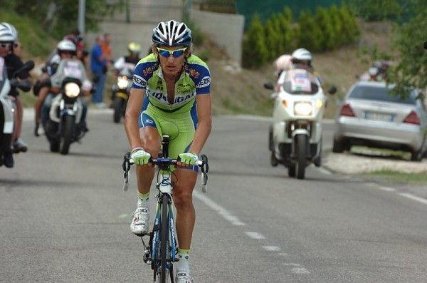 Franco Pellizotti (Liquigas) rides to the stage win.