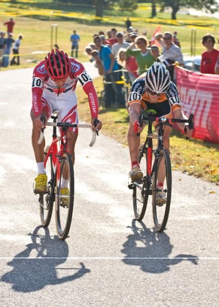 Jesse Anthony (California Giant Berries) chased and caught Valentin Scherz (Cyfac) at the line.