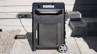 Masterbuilt AutoIgnite Series 545 Digital Charcoal Grill and Smoker