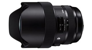 Sigma 14-24mm f/2.8 DG HSM | A lens on a white background