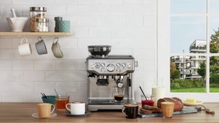 Breville the Barista Express Lifestyle 2
