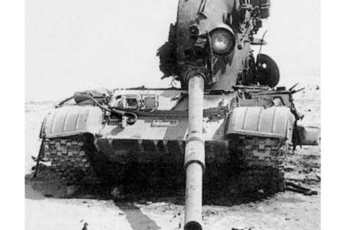 Iraqi T-62 destroyed during Gulf War