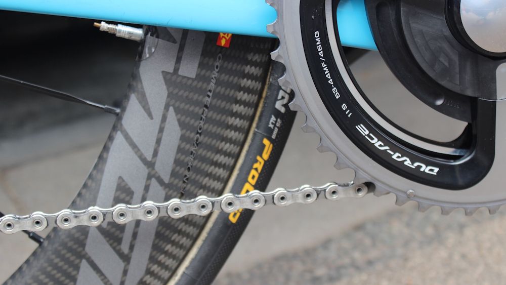 Naesen was running Continental Competition ALX 25mm tyres with the new Mavic wheels