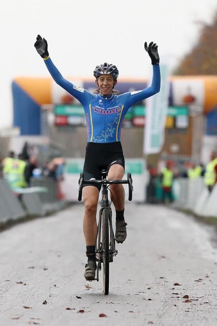 Helen Wyman (Kona Factory Racing) wins in Gieten