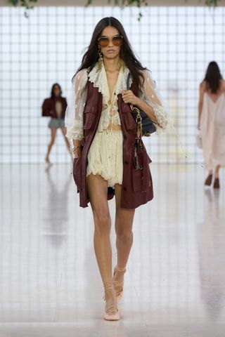 chloe spring 2025 show