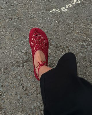 Summer shoe colours: @lizzyhadfield wears red shoes