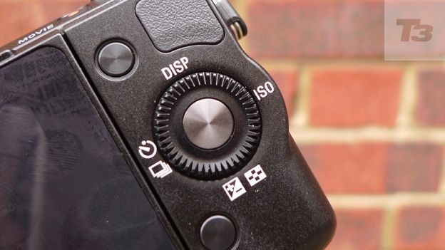 Sony NEX-R5 review