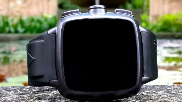 smartwatch built in gps