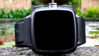 Omate Truesmart watch with voice calls and 3G wins Kickstarter backing