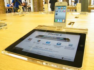 iPads all round at the Apple Store