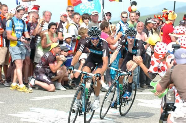 Sky teammates Thomas L&ouml;fkvist and Bradley Wiggins.