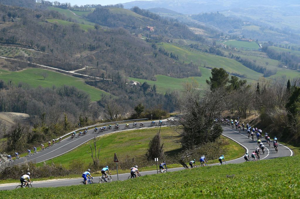 SAN MARINO ITALY MARCH 24 A general view of the peloton descending the Serra San Marco 1006m during the 36th Settimana Internazionale Coppi e Bartali 2022 Stage 3 a 1471km stage from San Marino to San Marino 648m CoppieBartali on March 24 2022 in San Marino Italy Photo by Dario BelingheriGetty Images