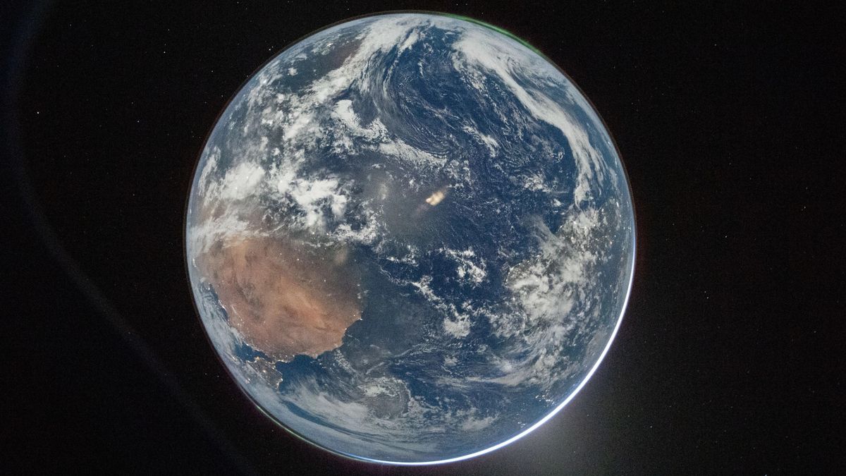 Earth's poles shifted surprisingly fast during the age of dinosaurs, ancient sea levels reveal
